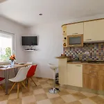 La Bodega * Τρογκίρ