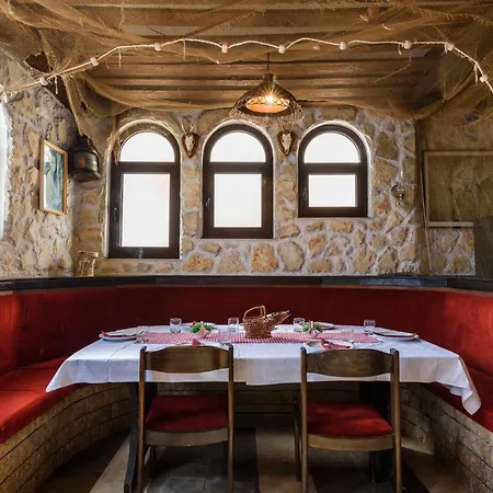 La Bodega * Τρογκίρ