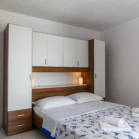 La Bodega Apartment *