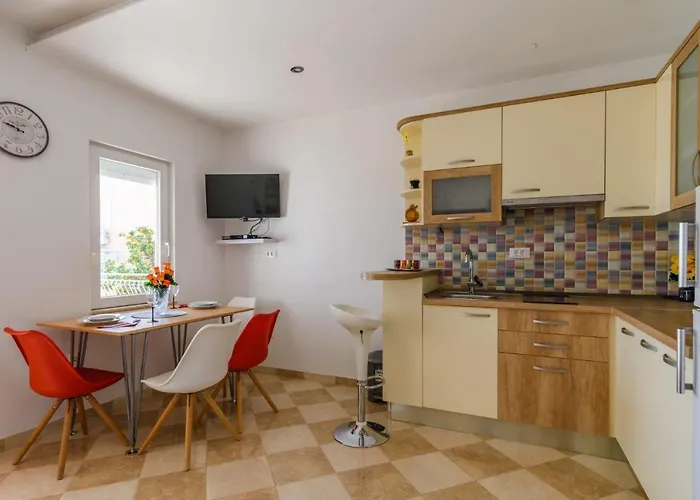 La Bodega * Τρογκίρ